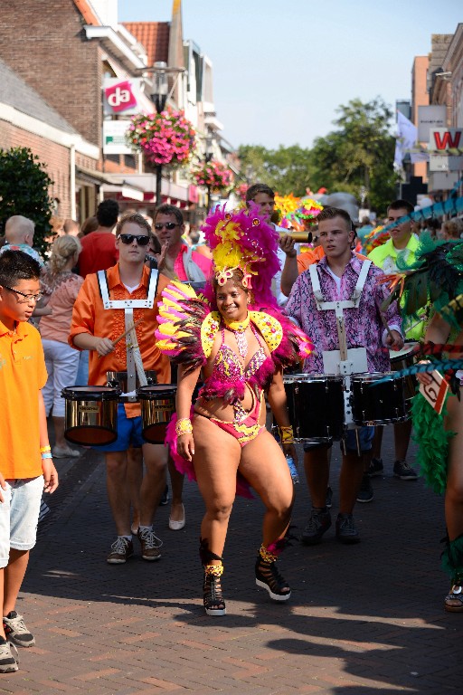 ../Images/Zomercarnaval Noordwijkerhout 152.jpg